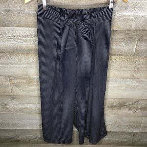 Blue striped wide leg front bow pants